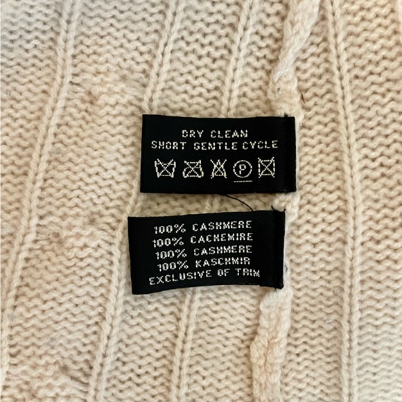 Ralph Lauren Women’s Cashmere Sweater, Size Medium, Cream with Black Velvet Ties - Picture 5 of 11